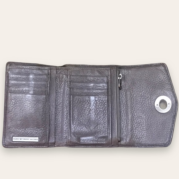 MARC BY MARC JACOBS Womens Gray Tri Fold Leather Wallet - Picture 4 of 9